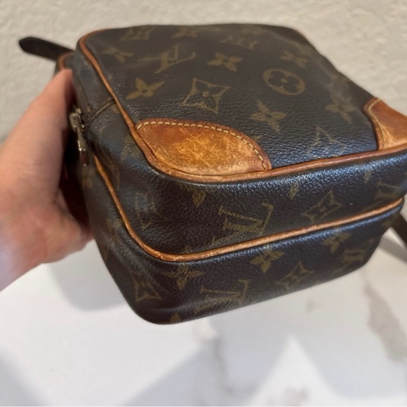 Louis Vuitton Amazon Brown
Monogram Crossbody Bag - Picture 7 of 11
